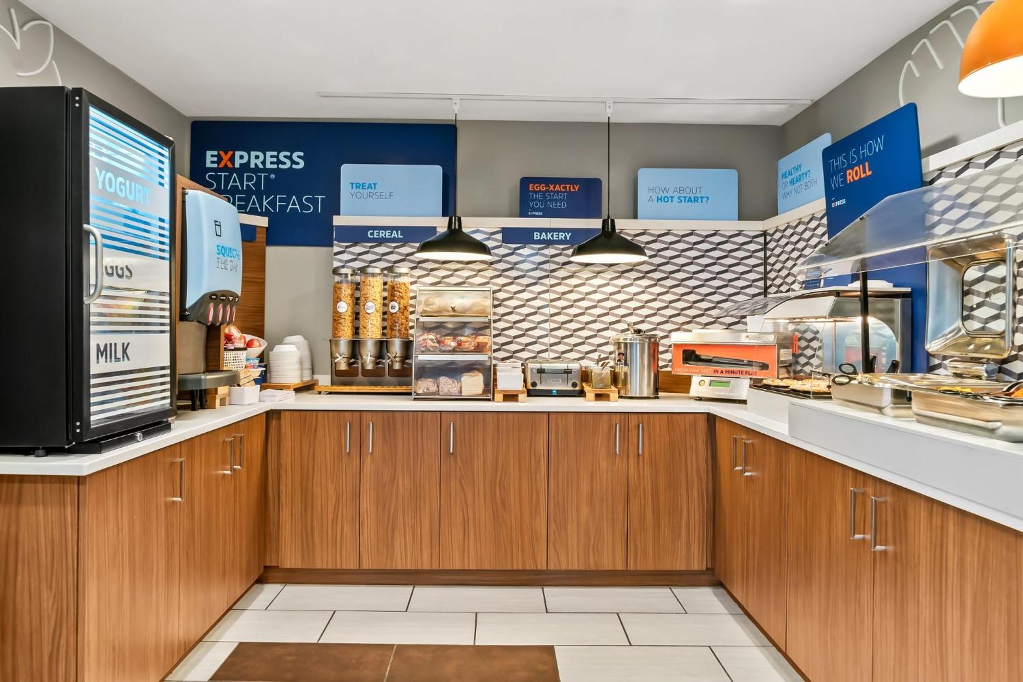 Holiday Inn Express Hotel & Suites Marion By Ihg Dış mekan fotoğraf