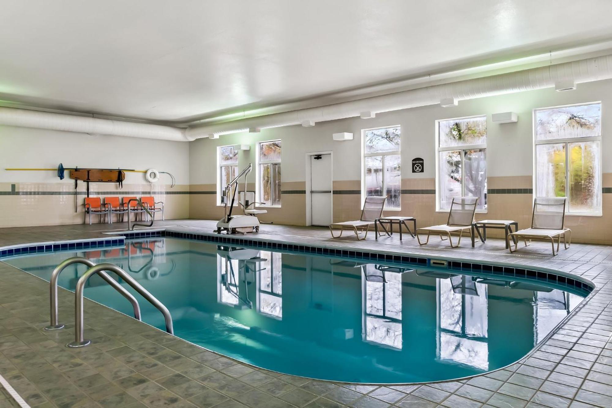 Holiday Inn Express Hotel & Suites Marion By Ihg Dış mekan fotoğraf