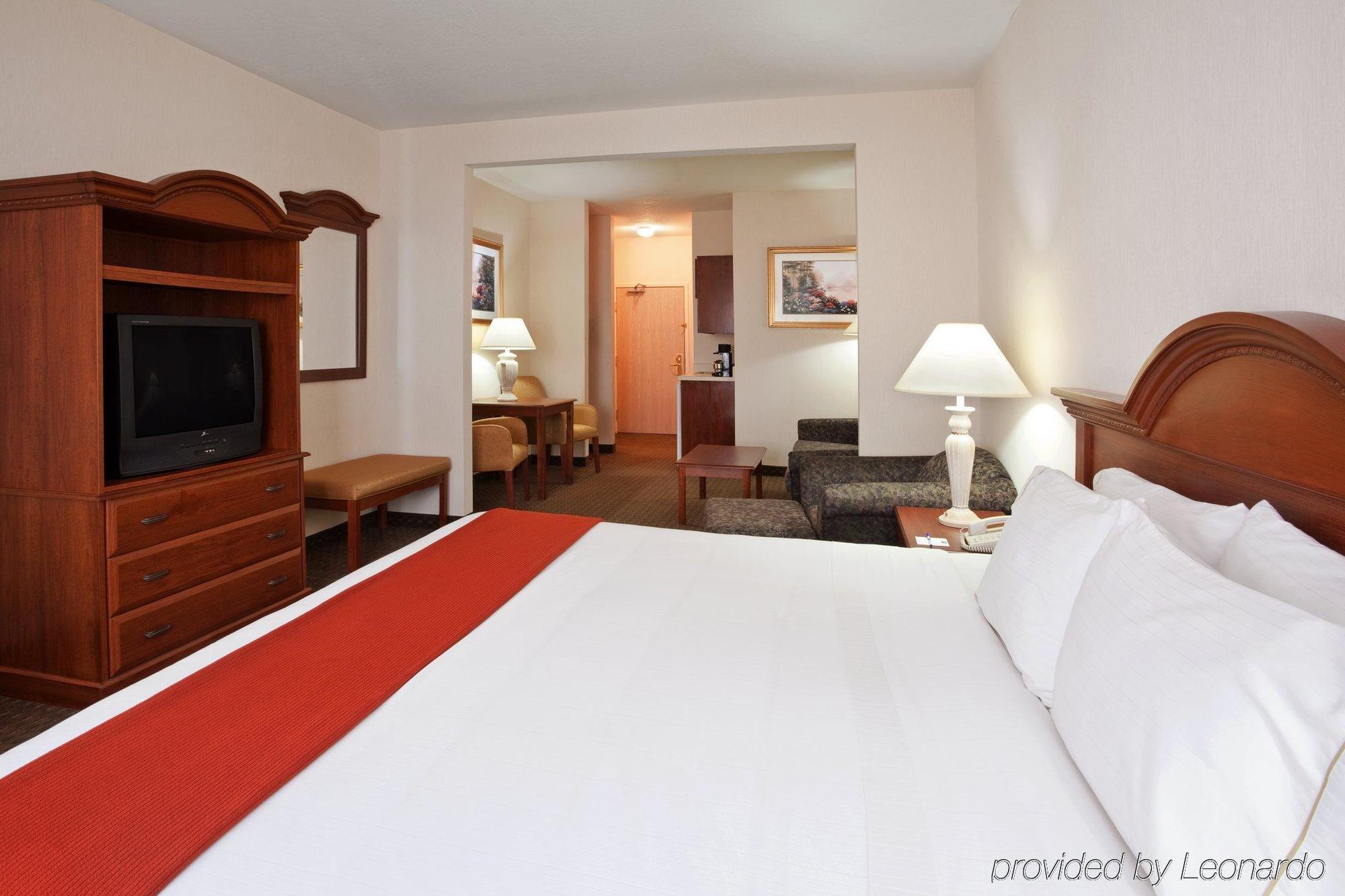 Holiday Inn Express Hotel & Suites Marion By Ihg Oda fotoğraf